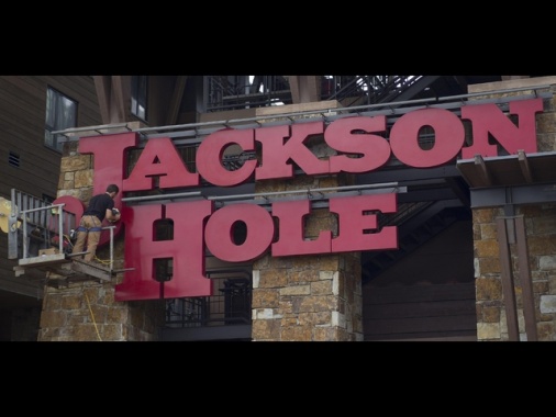 Borsa: l'Europa migliora, Wall Street negativa, Milano +0,1%