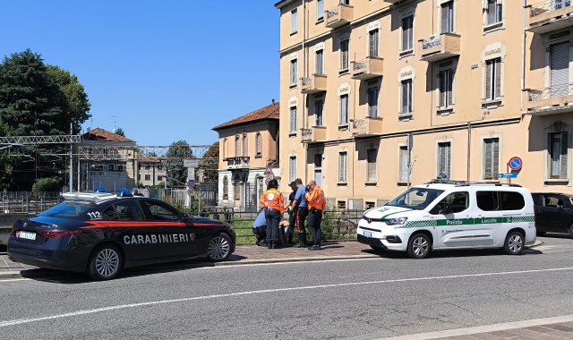 Tenta di buttarsi dal ponte due volte in poche ore: salvato