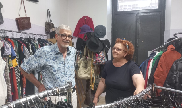 Il vicesindaco Cumbo e Anne Lorenzi nei locali di “Vestistazione”