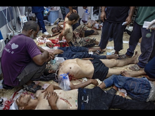 Raid Idf su ospedale Nasser,14 morti inclusi 3 giornalisti