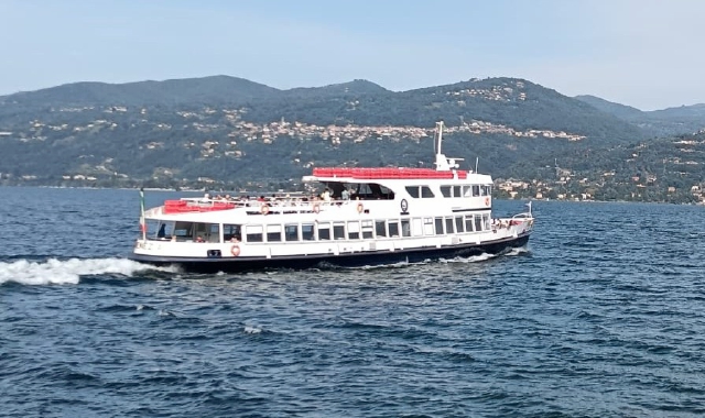 Lago basso, chiusi gli approdi di Ranco e Ispra