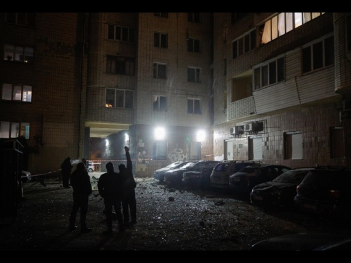 Esplosioni a Kiev, danneggiati edifici