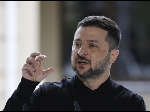 Zelensky, 'la Russia preferisce la balistica ai negoziati'