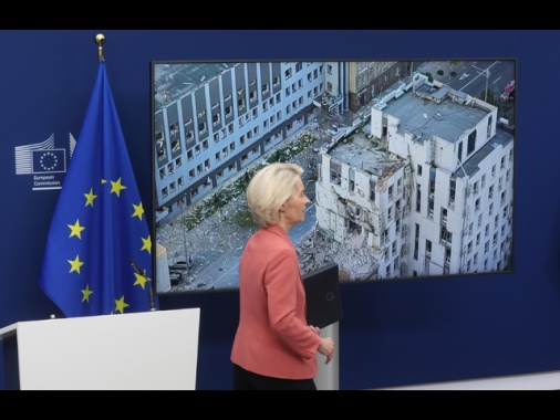 Von der Leyen sente Trump e Zelensky, Putin deve negoziare