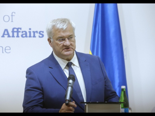 Kiev convoca l'ambasciatore ungherese, 'basta azioni ostili'