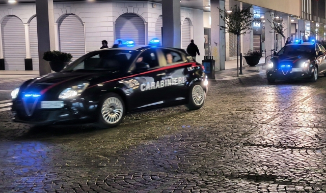 Calci e pugni ai carabinieri: arrestato rapinatore latitante