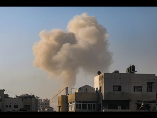 Idf, basta pause umanitarie, Gaza City zona di guerra