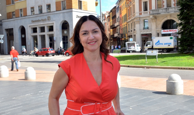 Caterina Cazzato in piazza Monte Grappa