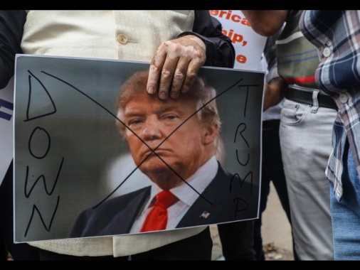 Trump attacca ancora l'India, 'fa più affari con la Russia'