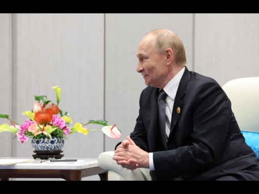 Mosca, 'non ancora concordato un incontro con Zelensky'