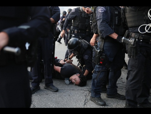 Giudice vieta a Trump la guardia nazionale in California