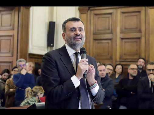 Decaro,'grazie a Emiliano, ora sia generoso anche Vendola'