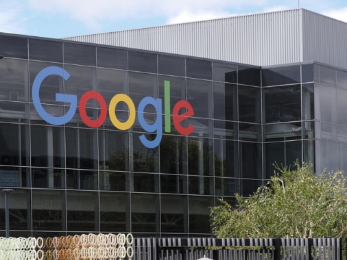 Google deve pagare 425 milioni per violazione privacy utenti
