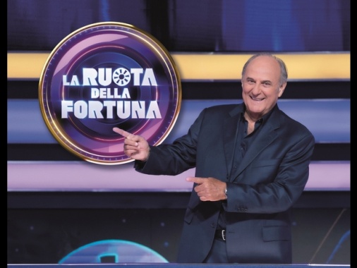 Scotti batte De Martino, il 'grazie' di Pier Silvio Berlusconi