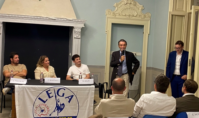 L’intervento di Attilio Fonatan ala congresso della Lega Giovani a Busto Arsizio