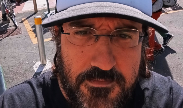 Piotta a Milano per il corteo in difesa del centro sociale Leoncavallo