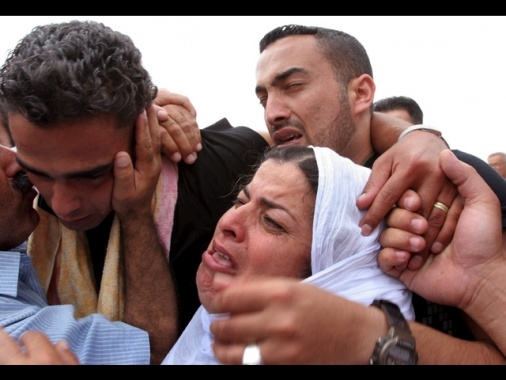 Corte Israele, detenuti palestinesi denutriti, fornire cibo