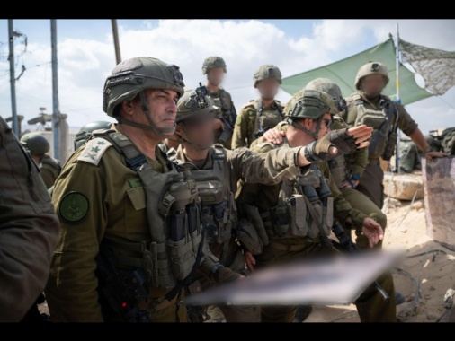 Idf, colpito un grattacielo a Gaza City, usato da Hamas