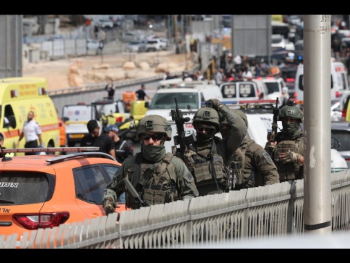 Sale a 5 morti il bilancio dell'attentato a Gerusalemme