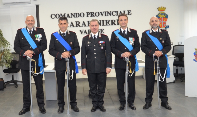 Varese: carabinieri: tempo di saluti