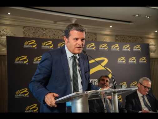 Centinaio,Vannacci rispetti le regole della Lega e Salvini