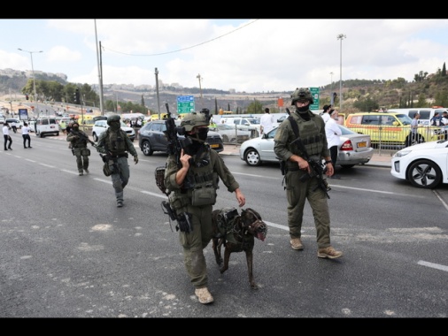 Hamas, 'benediciamo azione eroica a Gerusalemme'