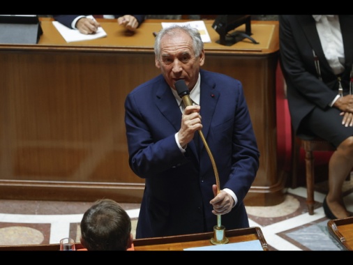 Cade il governo Bayrou,Assemblée Nationale nega la fiducia