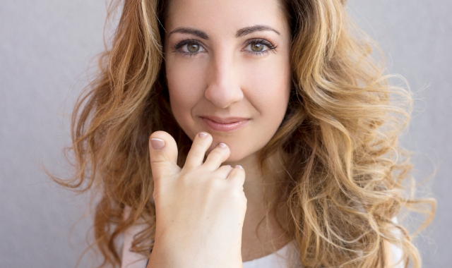 L’artista Simona Atzori sarà presente sabato 20 alle 21