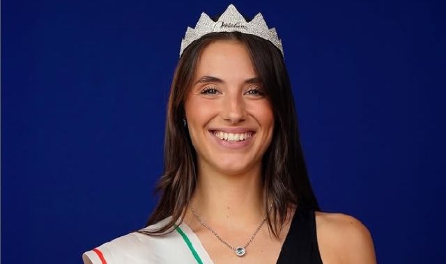 Beatrice Sartori, invoriese, premiata con la fascia di Miss Miluna (foto Instagram)