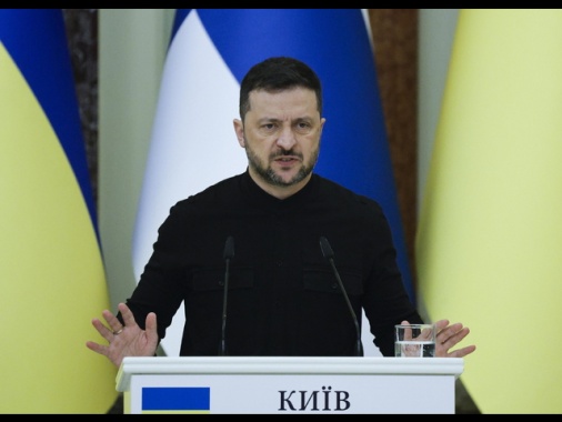 Zelensky, oltre 3.500 droni e 190 missili russi da inizio mese