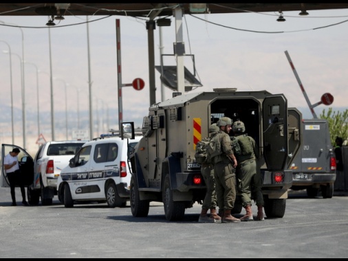 Media, 'terrorista Allenby un operatore umanitario'