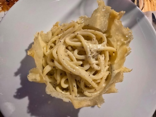 Italiani fra IgNobel 2025 con la fisica della cacio e pepe