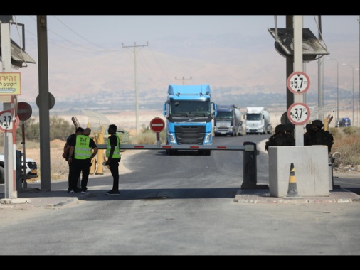 Media, Israele chiude due valichi con la Giordania