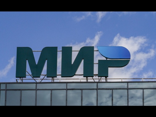 Ue sanziona le crypto e le carte di credito russe Mir