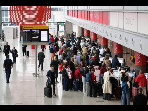 Media, cyberattacco contro diversi aeroporti europei