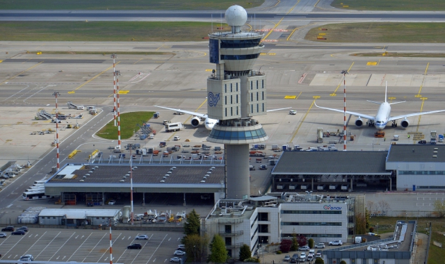 La torre di controllo di Malpensa. Nessun disservizio è stato segnalato nello scalo varesino