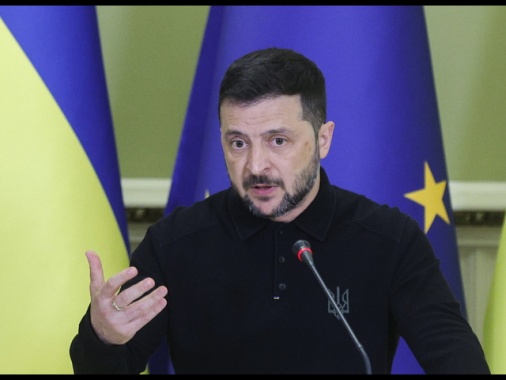 Zelensky agli alleati, servono sanzioni o perdiamo tempo