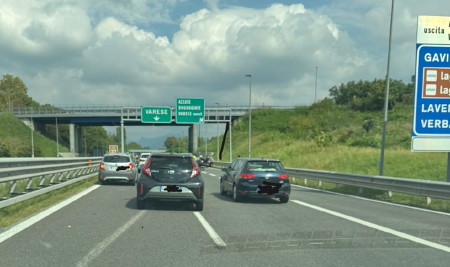 Auto in coda nell’ultimo tratto della A8 dove si è verificato l’incidente