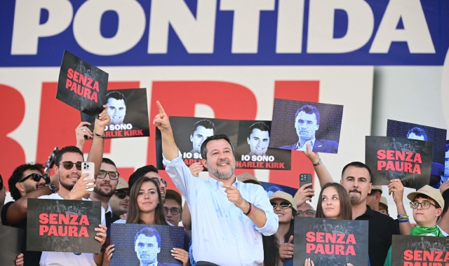Matteo Salvini sul palco di Pontida