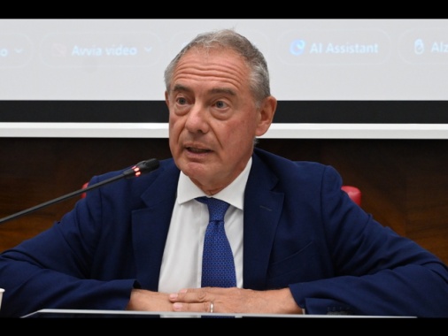 'Starlink meglio di Iris2', governo guarda ai satelliti di Musk