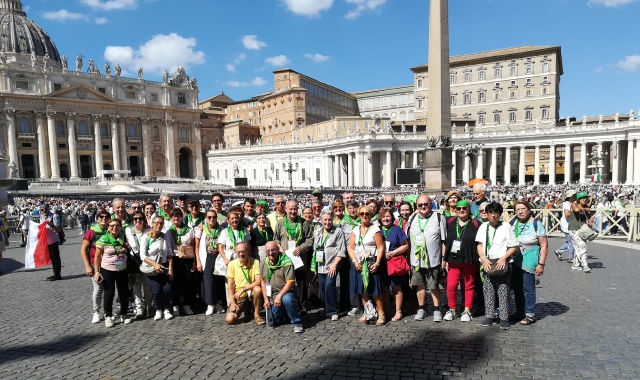 Papa Leone XIV invoca la pace, presenti 60 varesini