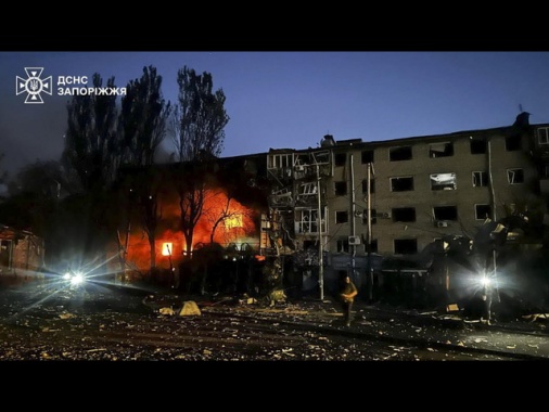 Ucraina, 3 morti in un attacco aereo russo a Zaporizhzhia