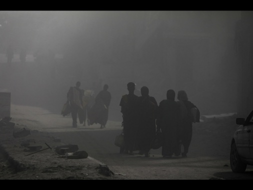 Raid israeliani nella Striscia, almeno 37 morti