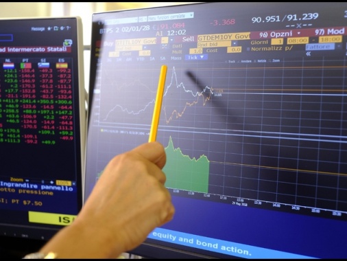 Lo spread tra Btp e Bund tedeschi scende a 79,4 punti in avvio