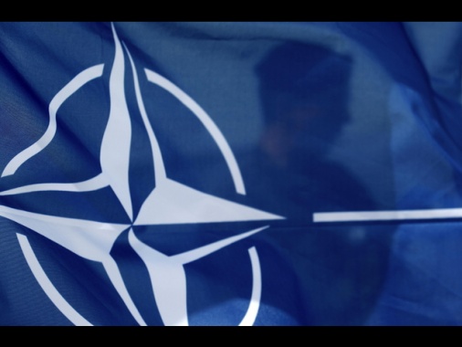 Nato, 'Mosca fermi le violazioni, sono un'escalation'