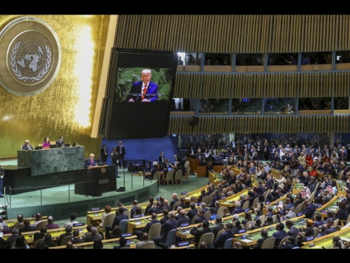 Trump attacca l'Onu sui migranti, 'l'Europa invasa'