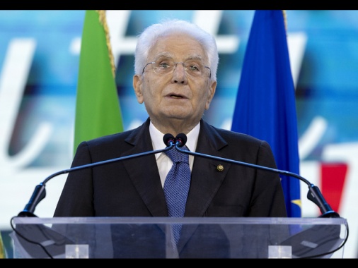 Mattarella chiama Piantedosi,solidarietà per agenti feriti