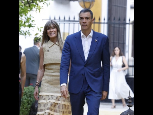 Giudice chiede il rinvio a giudizio per la moglie di Sanchez