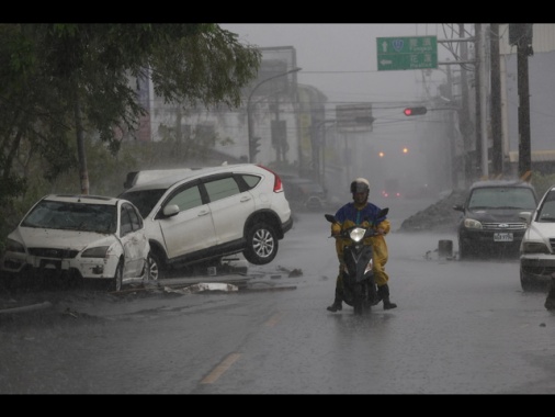 Tifone Ragasa, quasi due milioni evacuati nel sud della Cina