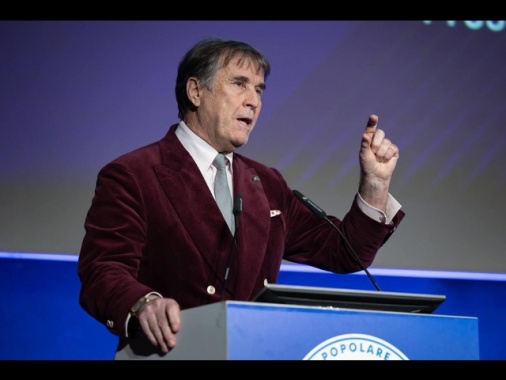 Hedge fund contro Cucinelli, 'viola sanzioni sulla Russia'